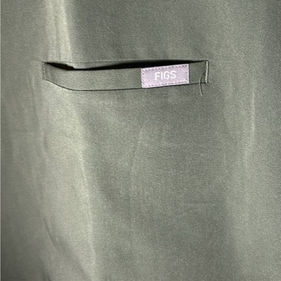 NWT Figs Scrub Top - Picture 7 of 7